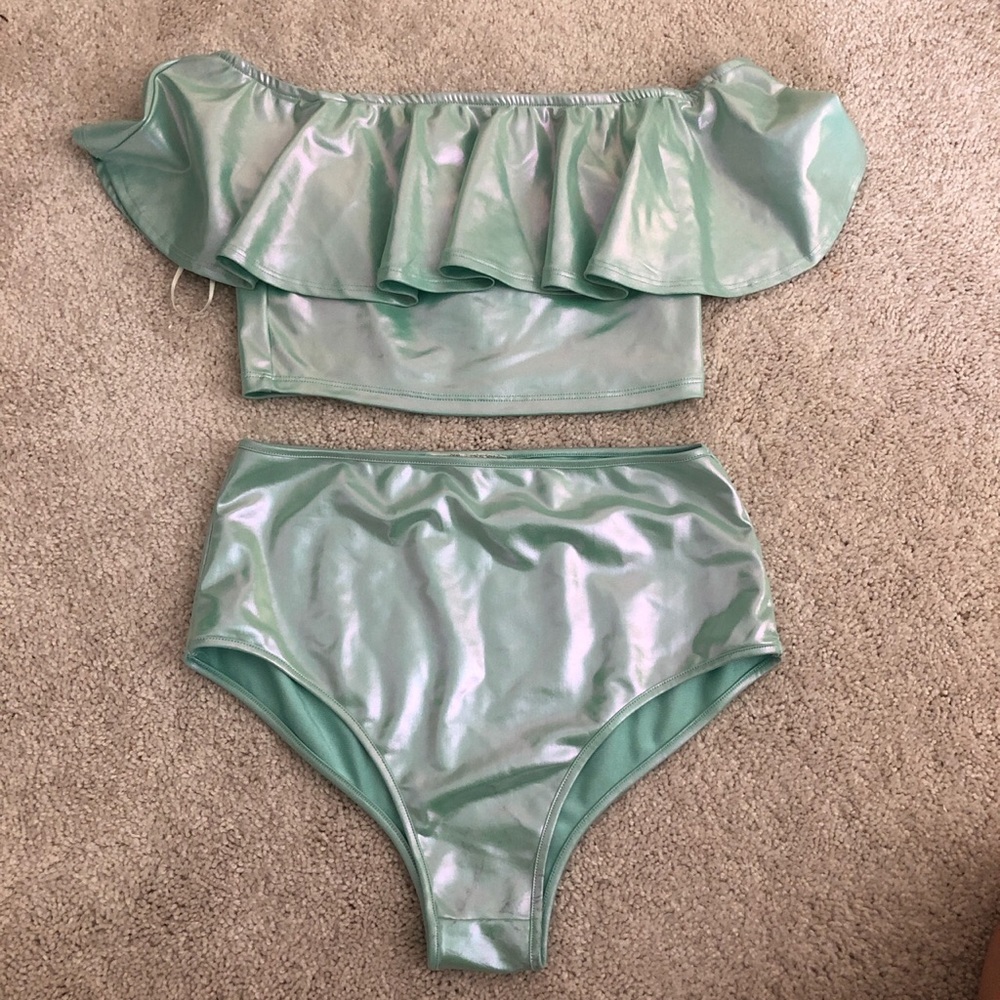 iHeartRaves Vibrant Lover Ruffle Shorts Set